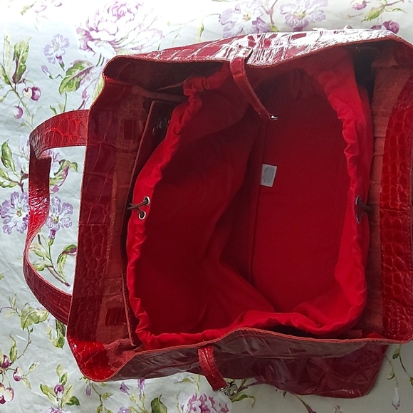 Francesco Biasia large patent red leather tote - Picture 4 of 15